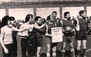 BSG Hanballabteilung im Eröffnungsspiel auf dem B-Hof
